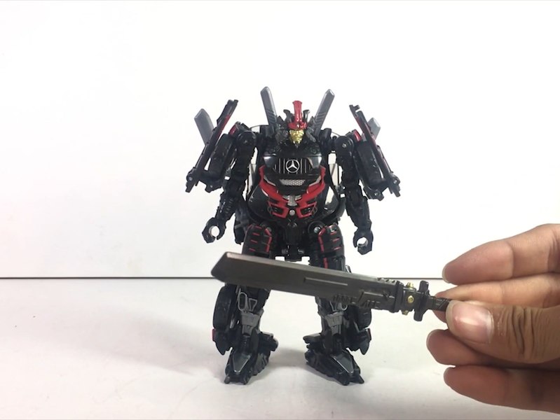 Video Review  Studio Series Drift With Baby Dinobots Exclusive 07 (7 of 12)